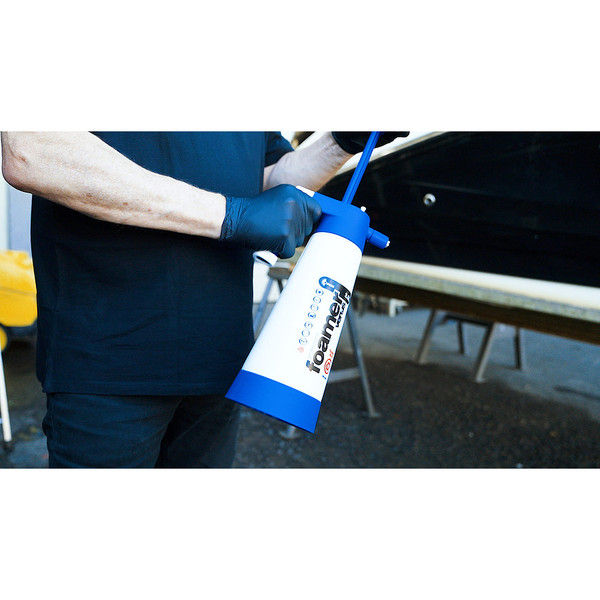 KOCH HULL PRECLEANER ALKALINE, щелочное средство для предварительной очистки лодок, флакон 1 л